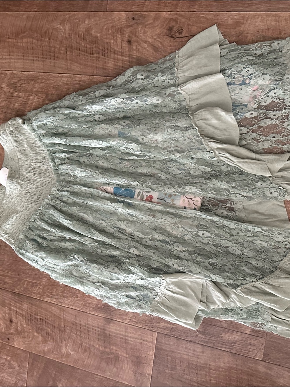 POL Mint Green Lace High-Low Skirt - Picture 3 of 3